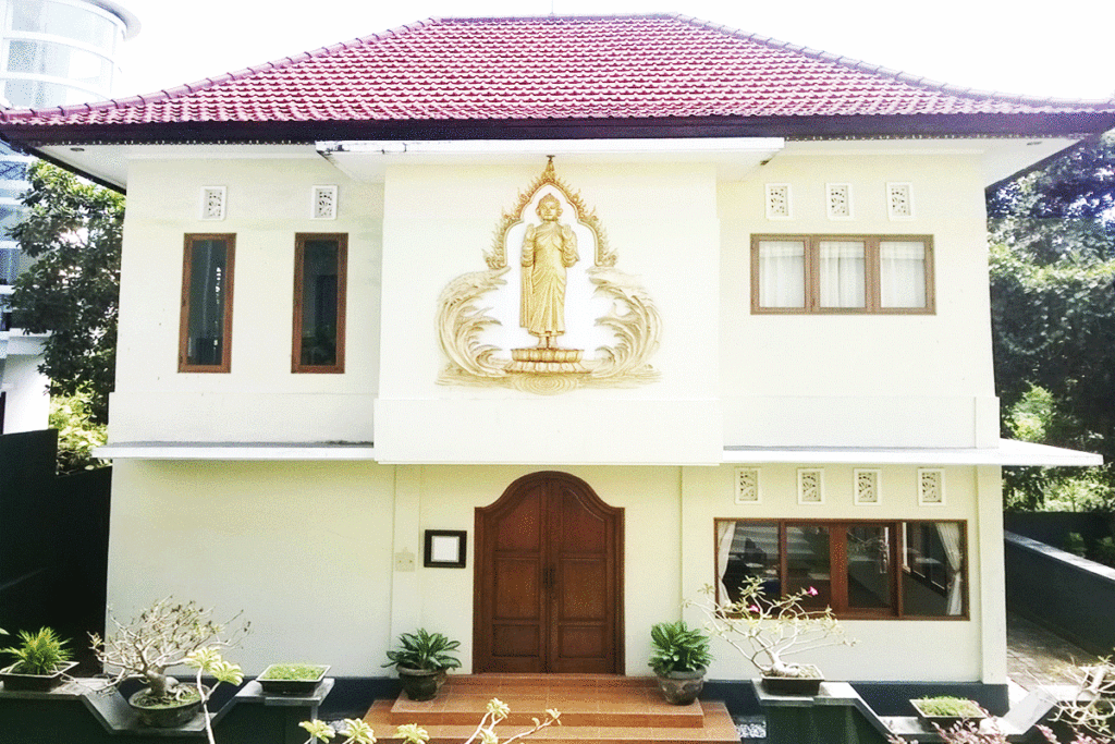 Kuti Bhikkhu